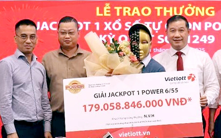Trúng Jackpot Vietlott hơn 79 tỉ, người chơi thực nhận hơn 71 tỉ - Ảnh 2.