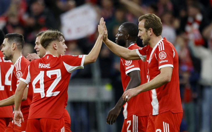 Harry Kane khiến cuộc đua danh hiệu vua phá lưới tại Bundesliga gần như đã ngã ngũ - Ảnh 3.