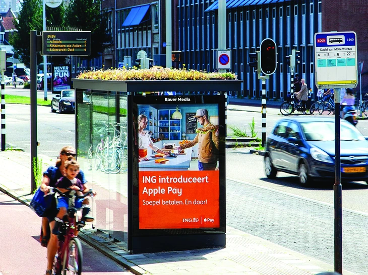 Để người chờ xe buýt được chở che - Ảnh 2.