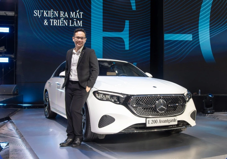 Mercedes-Benz E-Class - Ảnh 1.