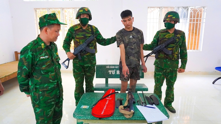 biên phòng - Ảnh 1.