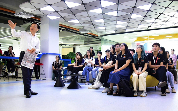 Bạn đọc ủng hộ mô hình truyền thông đa phương tiện địa phương để giữ tờ báo có thương hiệu - Ảnh 3.