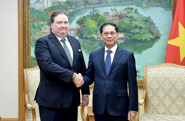 Phó thủ tướng: Việt Nam sẽ tiếp tục tăng mua hàng Mỹ, máy bay, bán dẫn - Ảnh 1.