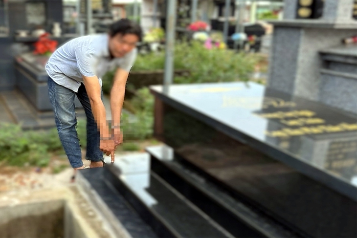 Say rượu mang búa đập phá mộ, người đàn ông ở Đồng Nai bị khởi tố - Ảnh 2.