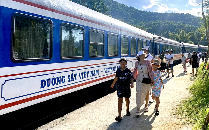 Đà Nẵng bổ sung hơn 200 tỉ đồng cho người dân thiệt hại vì mưa lũ vay - Ảnh 1.