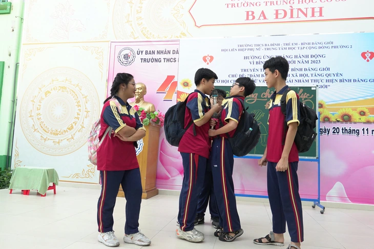 bạo lực học đường - Ảnh 1.