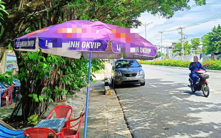 Xe tải gắn màn hình LED trên thùng đi 'diễu phố', công ty quảng cáo bị xử phạt - Ảnh 2.