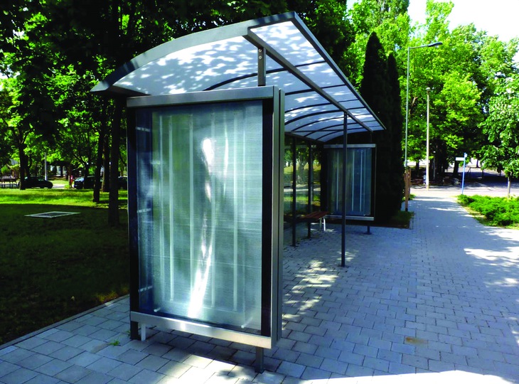 trạm xe buýt - Ảnh 1.