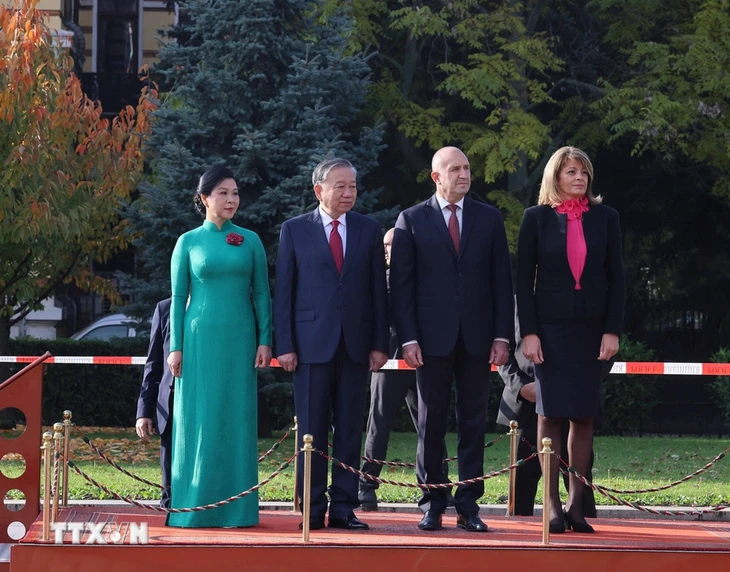Lễ đón trọng thể Tổng Bí thư Tô Lâm tại Bulgaria - Ảnh 2.