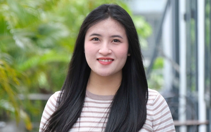 Thủ khoa trường sư phạm từng học đại học 10 năm - Ảnh 4.