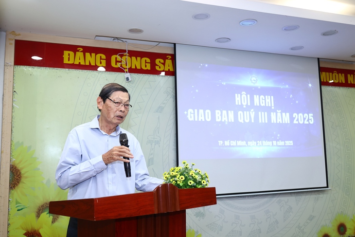 Kiến nghị gỡ vướng cho doanh nghiệp TP.HCM: Lập hóa đơn tại thời điểm bán hàng là chưa phù hợp - Ảnh 1.