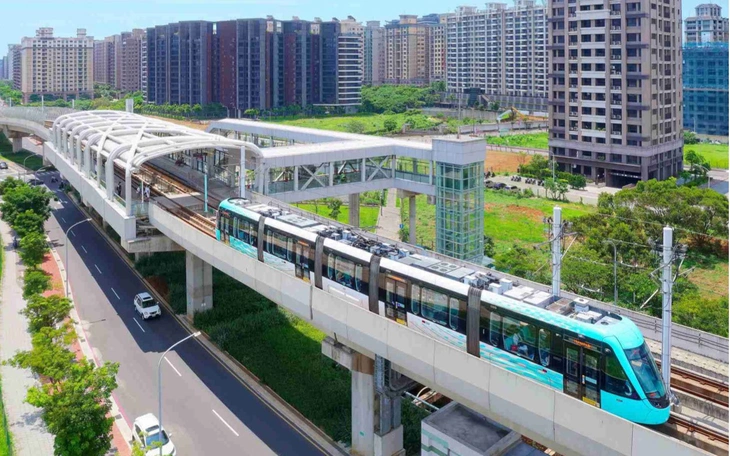 Sân bay Quốc tế Đà Nẵng tặng quà Giáng sinh cho khách chờ bay - Ảnh 4.