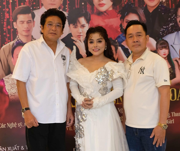 Nhà ma xó ra rạp; Hải Nữ Cầm, Hậu Hoàng, Đông Nhi, Ánh viên đến Running man - Ảnh 6. Nhà ma xó - Ảnh 6.