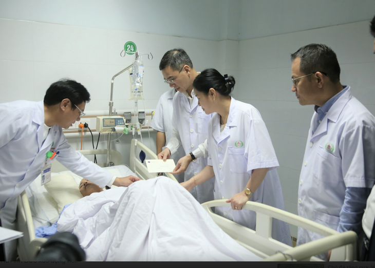 Từ vụ hành hung ở Bệnh viện Sản nhi Nghệ An: Cần tăng cường hệ thống 'báo động khẩn cấp' - Ảnh 1. Từ vụ hành hung ở Bệnh viện Sản nhi Nghệ An: Cần tăng cường hệ thống 'báo động khẩn cấp' - Ảnh 1.