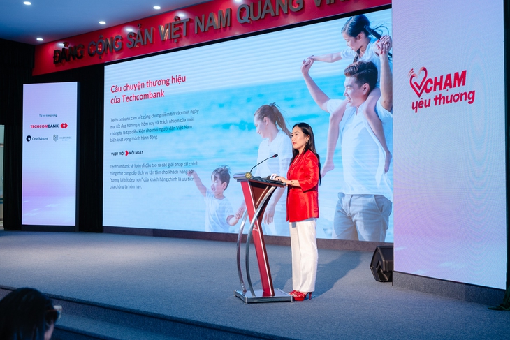 Chạm Yêu Thương - Ảnh 2.