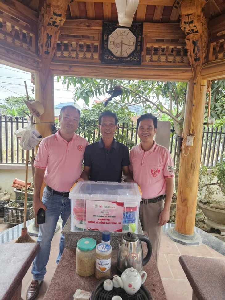 đồng bào vùng lũ - Ảnh 5.