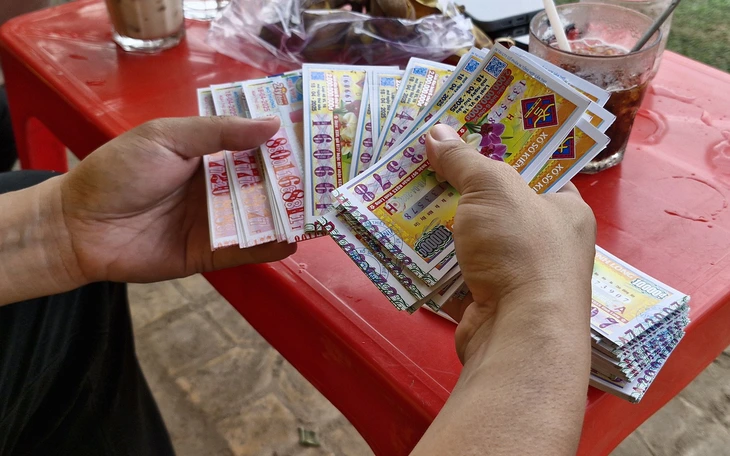 Bán ào ào, xổ số miền Nam tăng lên 16 triệu vé/kỳ - Ảnh 2.