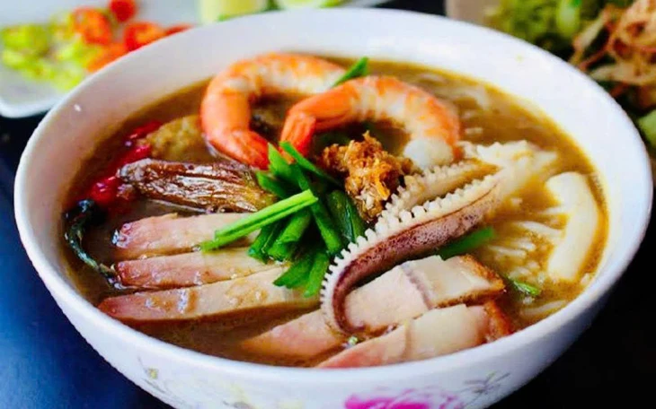 'Con giấm' mang về từ Nhật trong món bún chả quạt ở quán Thong Dong  - Ảnh 2.