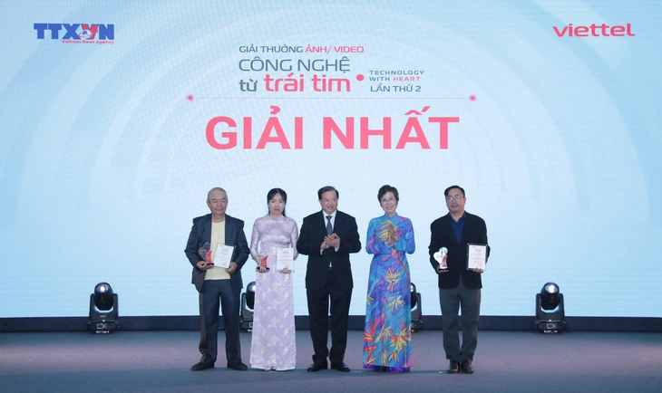 ‘Công nghệ từ trái tim’ - khi sáng tạo chạm đến cảm xúc con người - Ảnh 1. Công nghệ từ trái tim - Ảnh 1.