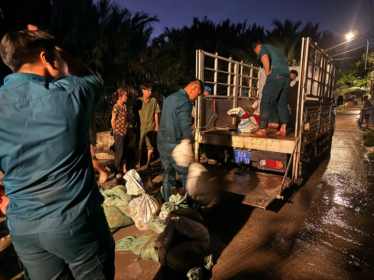 Triều cường TP.HCM hôm nay gần 1,8m, mạng đăng vỡ kè Bình Quới là thất thiệt- Ảnh 4. Triều cường TP.HCM hôm nay gần 1,8m, mạng đăng vỡ kè Bình Quới là thất thiệt - Ảnh 4.