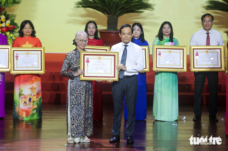 Chủ tịch TP.HCM Nguyễn Văn Được: Thi đua xây dựng thành phố tiên phong, vì hạnh phúc nhân dân - Ảnh 2.