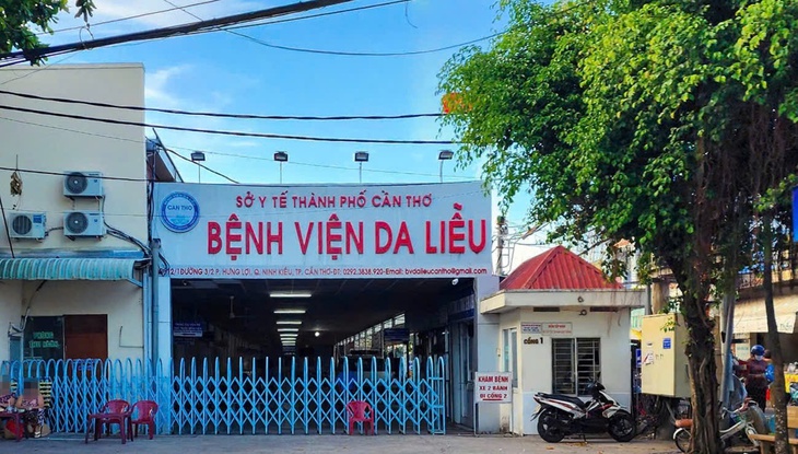 Cảnh cáo Giám đốc Bệnh viện Da liễu Cần Thơ - Ảnh 1.