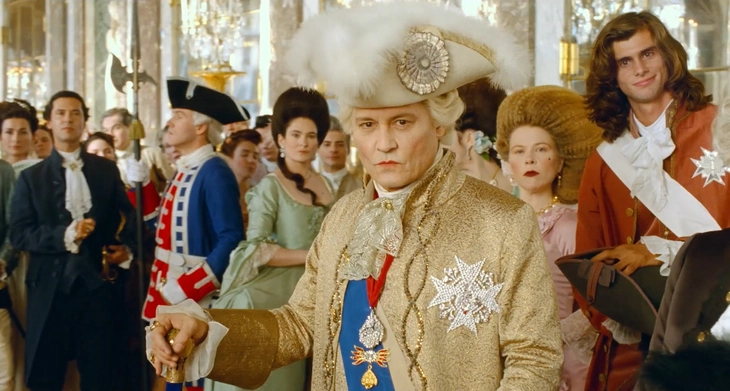 Johnny Depp trở lại Hollywood, mang theo một 'Giáng sinh lạnh sống lưng' - Ảnh 3. Johnny Depp trở lại Hollywood, mang theo một 'Giáng sinh lạnh sống lưng' - Ảnh 3.