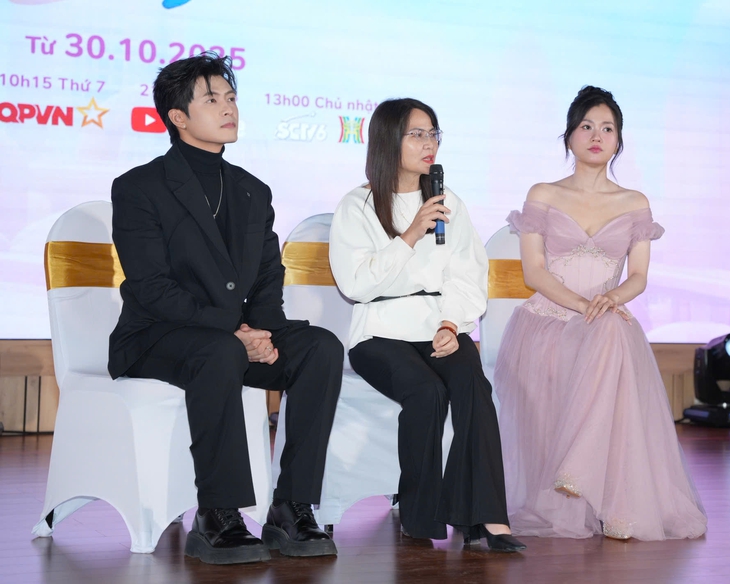Trường học siêu sao dạy gì khi có nhiều đứa trẻ 'chín ép' vì tham vọng của người lớn? - Ảnh 1.