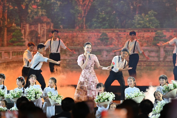 Thủ tướng Phạm Minh Chính: Hội chợ Mùa thu là cơ hội để xúc tiến, đầu tư, quảng bá hình ảnh Việt Nam - Ảnh 5. Hội chợ Mùa thu - Ảnh 3.