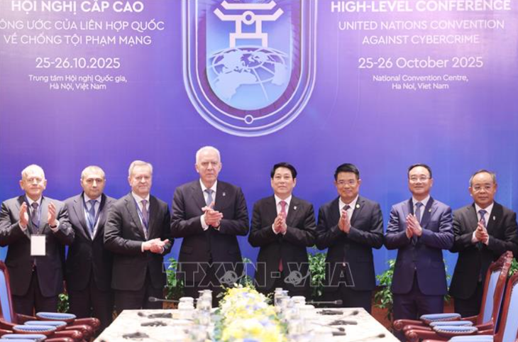 Chủ tịch nước Lương Cường tiếp Tổng công tố Nga tại Hà Nội - Ảnh 2.