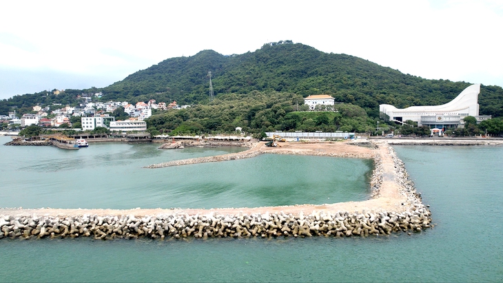 Dự án thủy cung lấn biển khiến Tổng giám đốc Công ty Cáp treo Vũng Tàu bị khởi tố nay ra sao? - Ảnh 5.