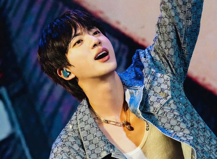 Jin BTS - Ảnh 2.