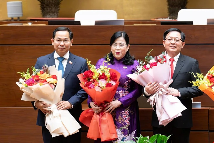 Quốc hội bầu chức vụ mới với ông Lê Quang Mạnh, ông Nguyễn Hữu Đông, bà Nguyễn Thanh Hải - Ảnh 2.