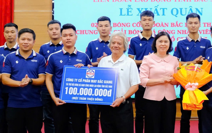 Bắc Ninh vinh danh hai đội tham dự Giải bóng đá công nhân, viên chức Việt Nam 2025 - Ảnh 2.
