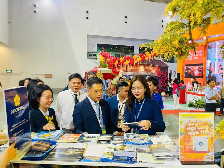 hội chợ mùa thu - Ảnh 1.