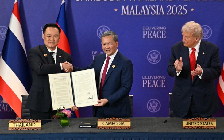 Thủ tướng Chính phủ tiếp xúc song phương bên lề Hội nghị Cấp cao ASEAN 47 - Ảnh 6.