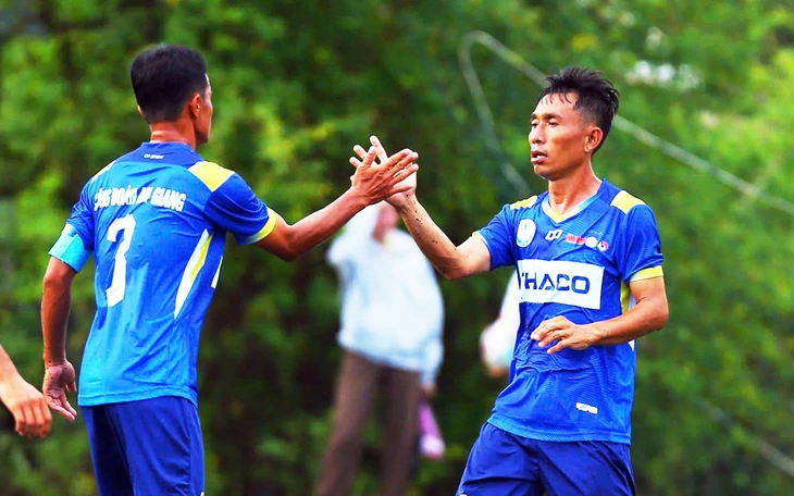 Hai đội đại diện gần 600.000 người lao động ở 'thủ phủ' công nghiệp xuất quân vào TP.HCM - Ảnh 5.