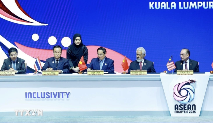Hội nghị Cấp cao ASEAN 47: Timor Leste chính thức trở thành thành viên thứ 11 của ASEAN - Ảnh 3.