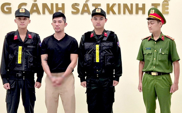 Trương Ngọc Ánh lạm dụng tín nhiệm chiếm đoạt tài sản ra sao?; Thầy giáo giúp sinh viên nhập học - Ảnh 2.