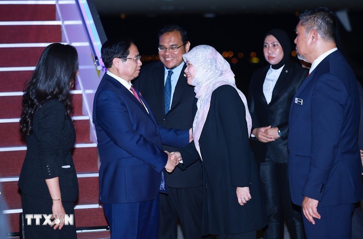 Thủ tướng Malaysia đón Thủ tướng Phạm Minh Chính và các Trưởng đoàn dự Hội nghị cấp cao ASEAN 47 - Ảnh 3.