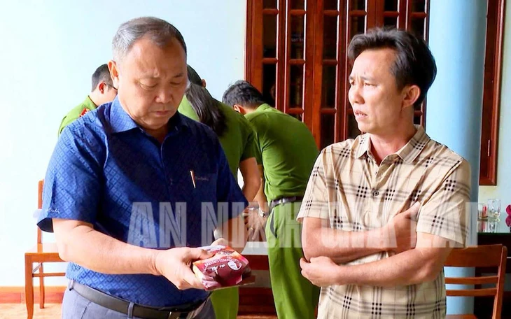 Bắt giữ khoảng 5 tấn cà phê trộn đậu nành ở khu vực Đắk Nông cũ - Ảnh 2.