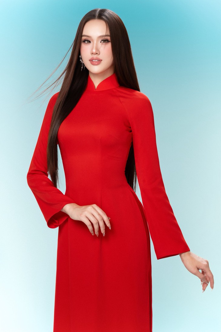 Trịnh Mỹ Anh mang trang phục dân tộc lấy cảm hứng hình tượng phụ nữ Việt đến Miss Earth 2025 - Ảnh 4. Miss Earth - Ảnh 4.