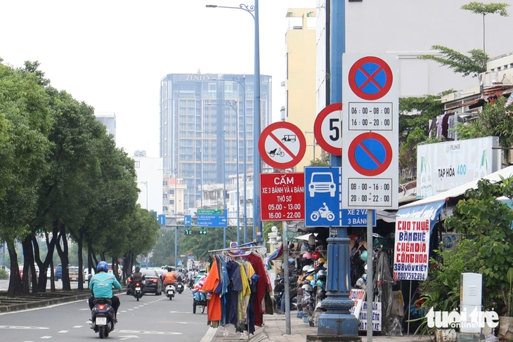 biển báo - Ảnh 3.