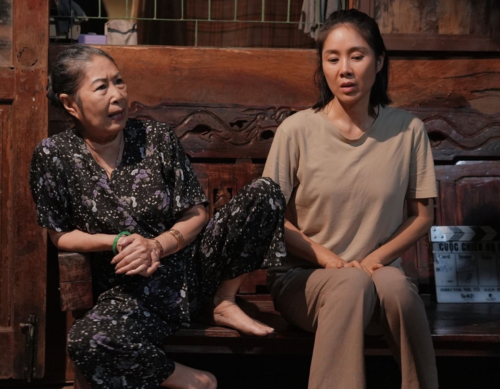 Lê Phương 'mỏ hỗn, ồn ào' mà vẫn được thương trong Cuộc chiến hạ lưu - Ảnh 4. Lê Phương - Ảnh 3.