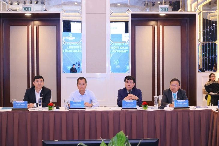 Từ 2029 ô tô tại Hà Nội, TP.HCM phải đạt tiêu chuẩn khí thải mức 2, nhiên liệu xanh vẫn gặp khó? - Ảnh 3.