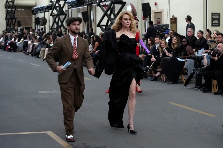 V BTS, Nicole Kidman, Dakota Johnson hội tụ tại đêm Vogue World: Hollywood - Ảnh 2. Nữ hoàng thời trang Anna Wintour trở lại dẫn dắt Vogue World: Hollywood 2025 - Ảnh 2.