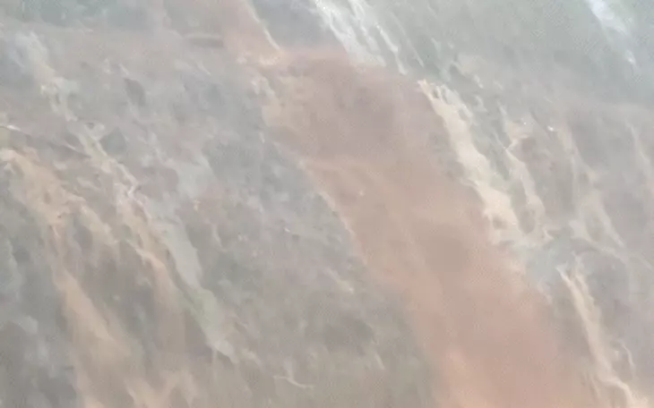 Cao tốc La Sơn - Hòa Liên vẫn chưa thông: Nhiều chỗ sạt lở, nứt mặt đường nguy hiểm - Ảnh 3.