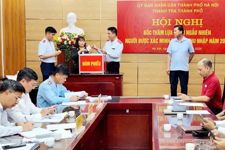 Hà Nội bốc thăm lựa chọn ngẫu nhiên 56 cán bộ để xác minh tài sản - Ảnh 1.