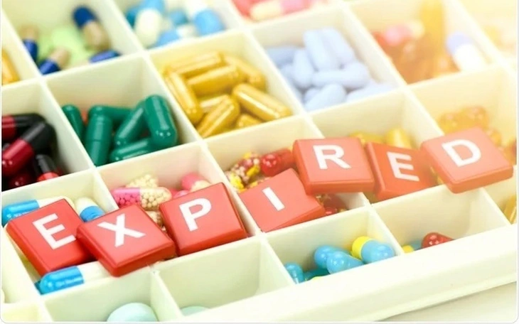 Tin tức sáng 2-4: Lãi suất liên ngân hàng hạ nhiệt; Phát hiện nhà thuốc không phép, thuốc hết hạn - Ảnh 2.