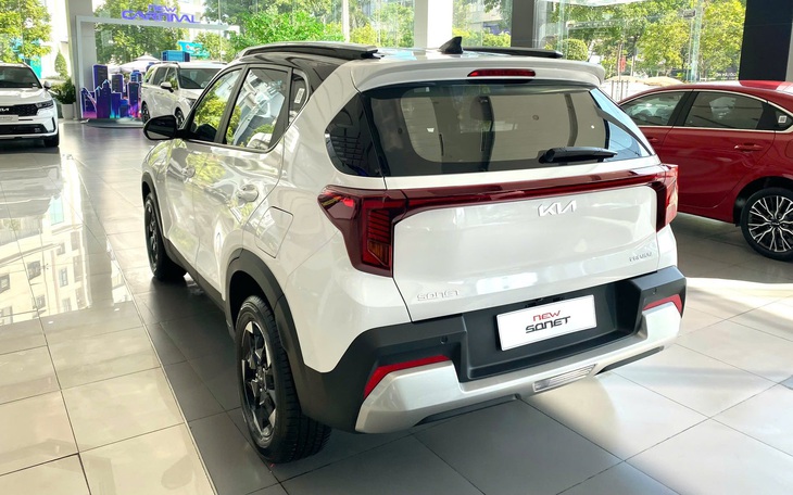 Loạt đối thủ của Fronx giảm giá hàng chục triệu đồng tại Việt Nam: Sonet bản mới liên tục giảm, Venue thực tế còn 450 triệu đồng- Ảnh 3. giảm giá - Ảnh 2.